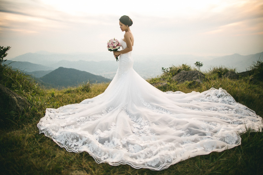 behind the scenes video bride in a beautiful wedding dress
